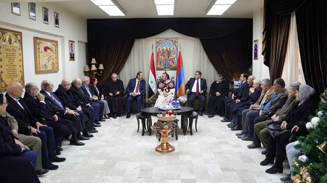 هنأ السيد الرئيس بشار الأسد أبناء طائفة الأرمن الأرثوذكس الذين يحتفلون اليوم بعيد الميلاد المجيد ميلاد السيد المسيح رسول المحبة والسلام. 