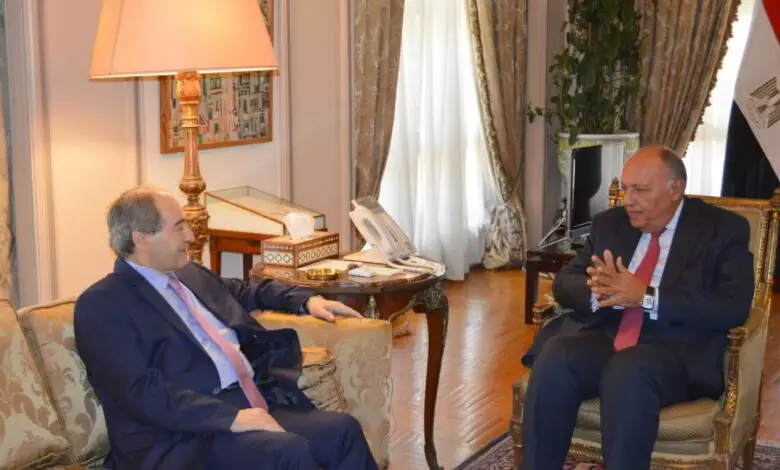 استقبل سامح شكري وزير الخارجية المصري بمقر الوزارة، فيصل المقداد وزير الخارجية السوري 