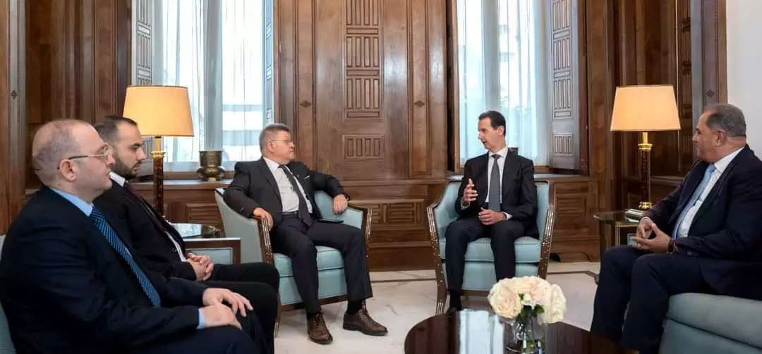 الرئيس الأسد يلتقي بامبيس خريستس الأمين العام لاتحاد نقابات العمال العالمي 