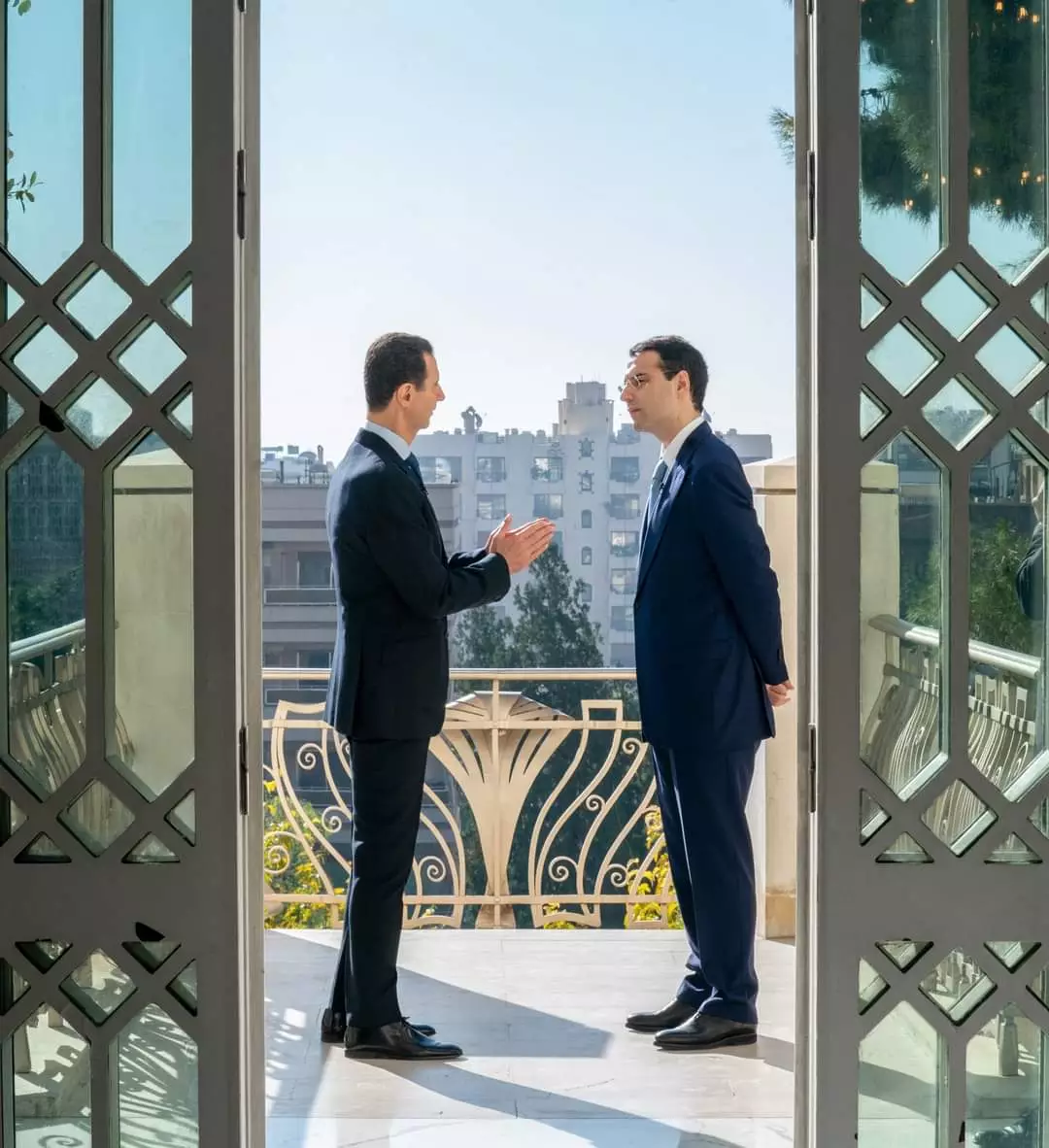 حوار فكري وسياسي خاص لوزير الخارجية الأبخازي إينال أردزينبا مع الرئيس بشار الأسد 